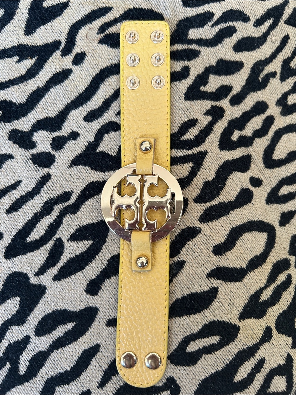 Yellow Leather Logo Buckle Bracelet - Picture 3 of 5